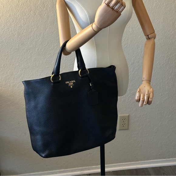 🔥SALE 🔥💎GUARANTEED AUTHENTIC PRADA Vitello Phenix Shopping Tote/MINT CONDITION 💎 - Picture 15 of 16